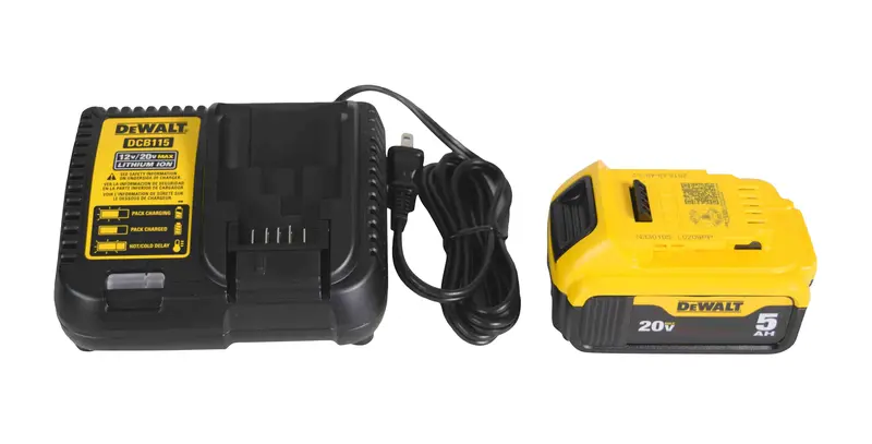 Dewalt Dcb205-2Ck-A 20V Max Xr 5.0Ah Battery 2-Pack With Fast Charger & Carry Bag 2