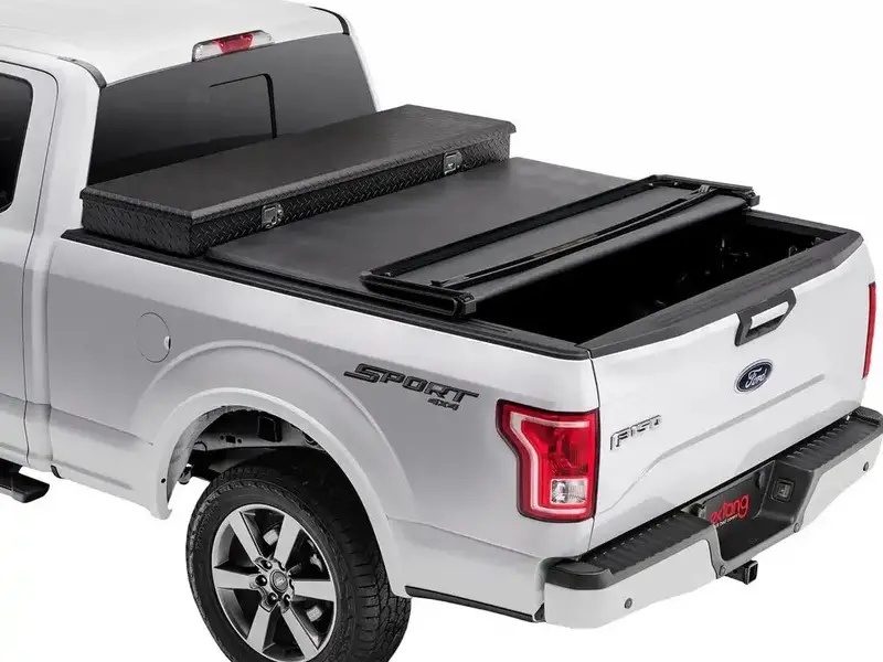 Extang Trifecta Toolbox 2.0 – Aluminum Locking Storage Box For 1999–2006 (2007 Classic) Silverado/Sierra 8' Beds 1