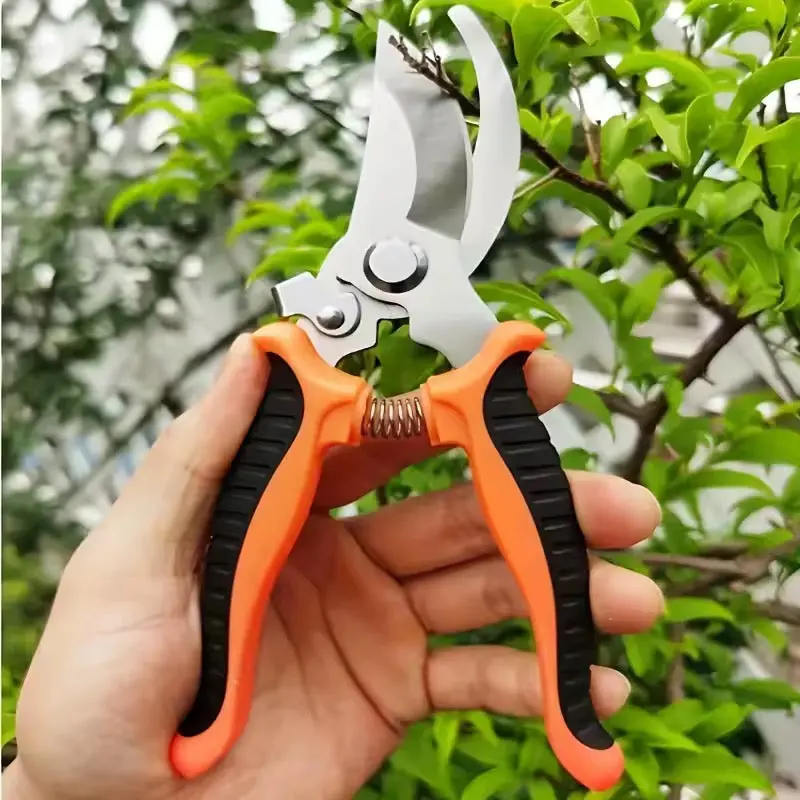 Professional-Grade Garden Pruning Shears For Clean Branch Cutting 1
