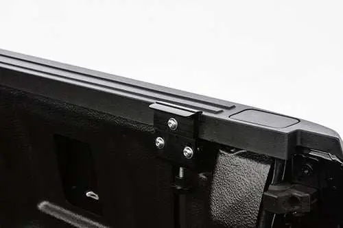 Leer 630400 Hard Tonneau Cover For 1999 Ford Super Duty 6.9-Foot Bed 1